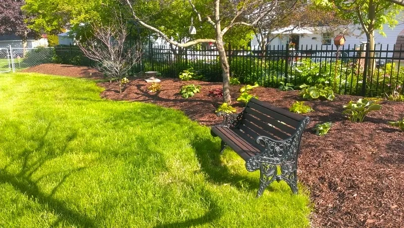 Lawn & Mulch Beds